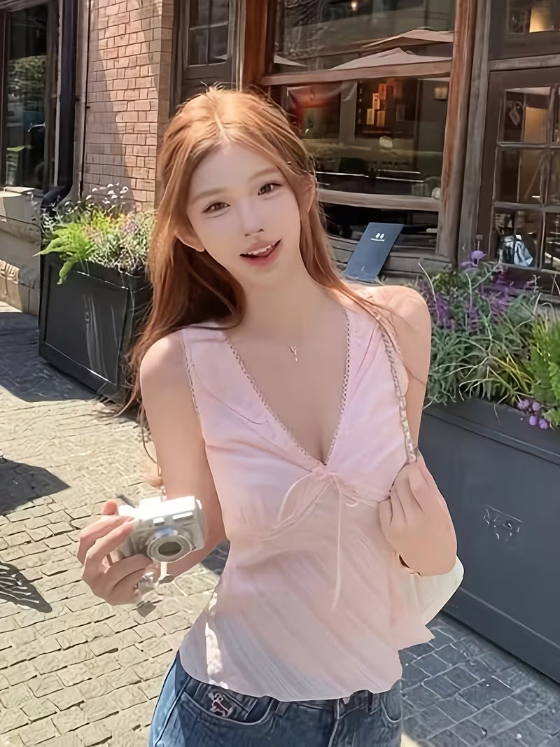 Gentle Wind Pink Lace-Up V-Neck Camisole, Summer Design, Niche, Slim-Fit, Sweet And Spicy Short Top